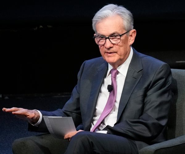 High Rates, Cloudy Outlook to Keep Fed on Sidelines