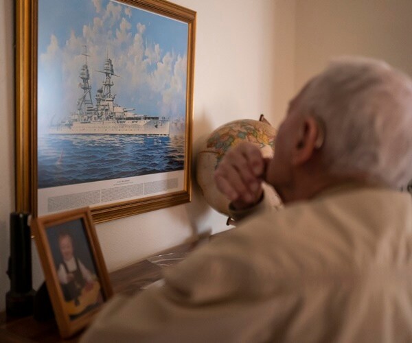 101-Year-Old Returns to Pearl Harbor to Remember Those Lost