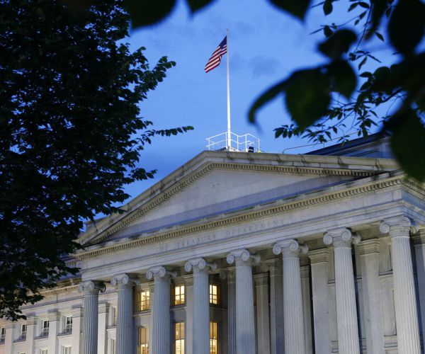 US Slaps Sanctions on Iran Envoy to Yemen's Huthis