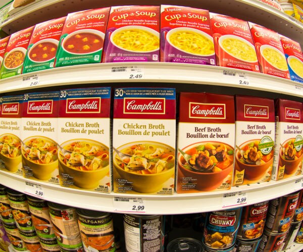 Campbell Expects Sales Drop as People Shun Packaged Food