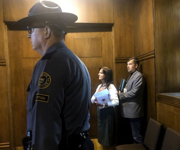 Oregon State Senator Who Threatened Police Faces Complaint