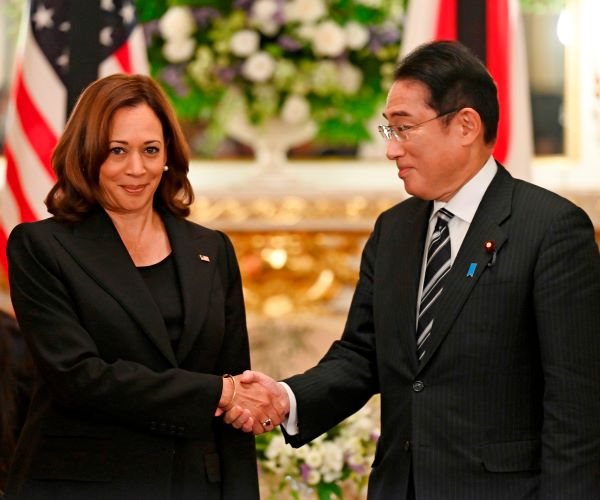 US VP Harris to Meet With Japanese Chip Firms