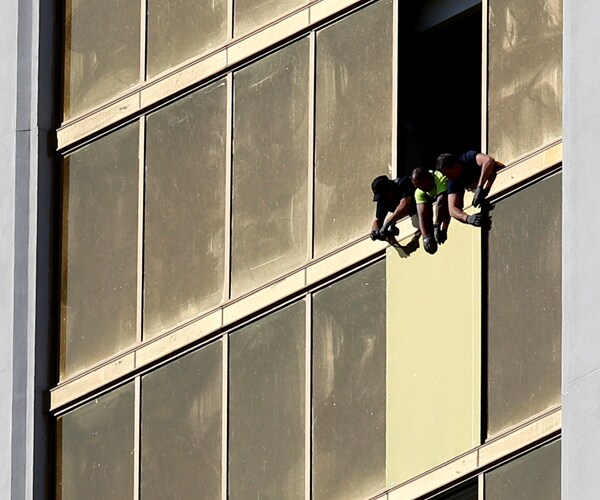 Worker Warned Mandalay Dispatch of Shooter Before He Started, ABC Says