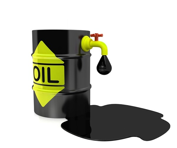 Oil Edges Higher as Bullish Bets on Rising Prices Hit Record High