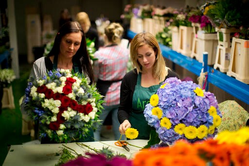 UK's Cameron Says Leaving EU Would be 'economic Self-harm'