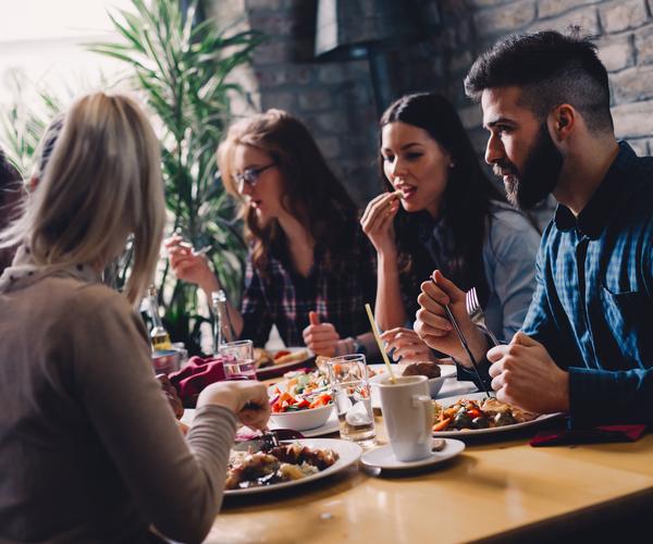 Stifel Analyst: 3 Casual-Dining Stocks That Could Get Vaccine Boost