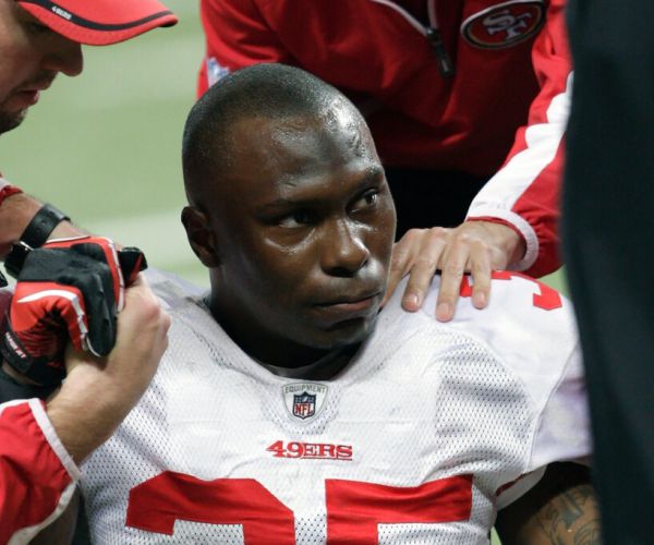 Report: Ex-NFL Player's Brain Probed for Trauma-related Harm
