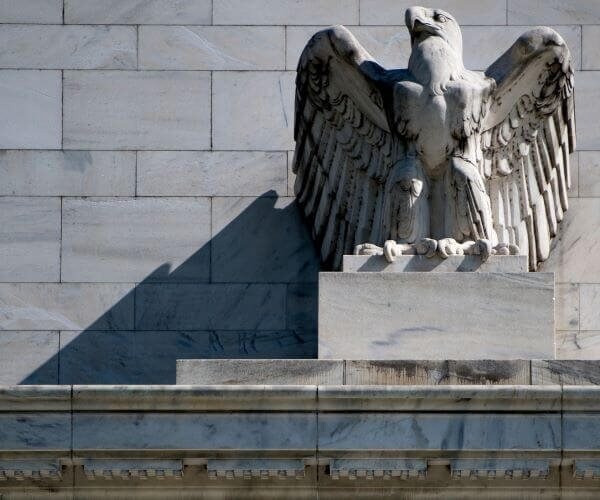 Fed Faces Balance Sheet Dilemma as US Economy Slows