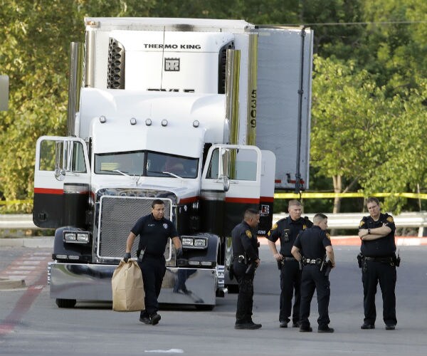 9 Die in Immigrant-Smuggling Attempt in Sweltering Truck