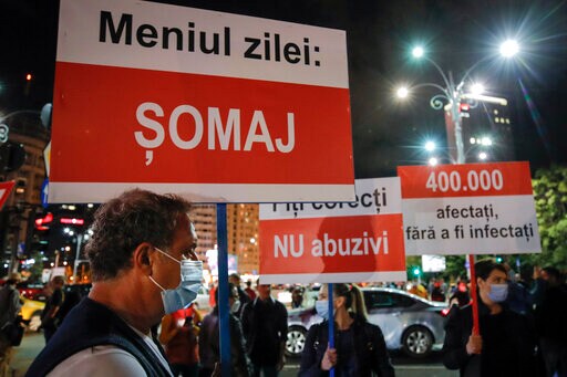 Romanian Hospitality Workers Protest as New Lockdown Starts