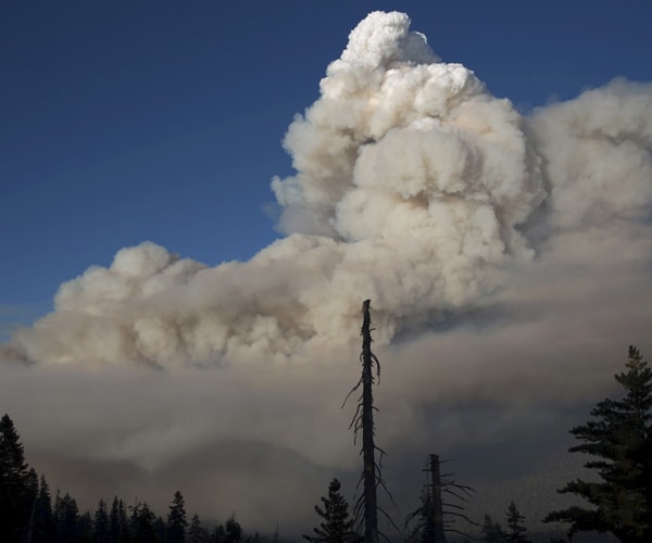 Hume Lake Fire Forces Thousands to Evacuate Campgrounds, Cabins