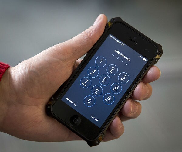 FBI Did Not Ask Apple for Help Unlocking Texas Shooter's iPhone