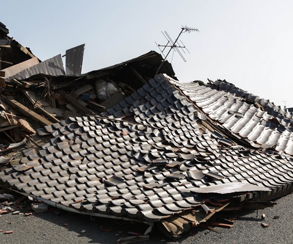 Baby Rescued From Japan Quake Rubble