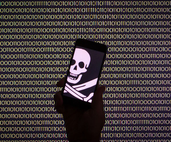 WSJ: Russia Targets Personal Smartphones of NATO Soldiers