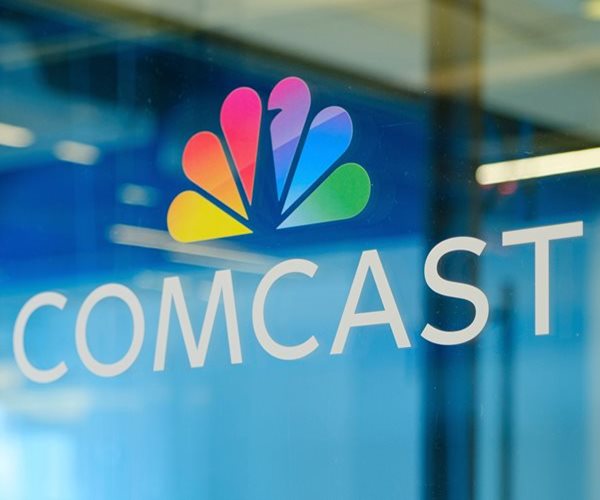 Comcast, Warner Bros Enter Multiyear Distribution Deal