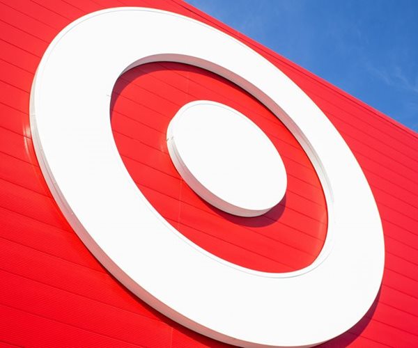 Target to Hire 100K Holiday Workers, Offer Discounts