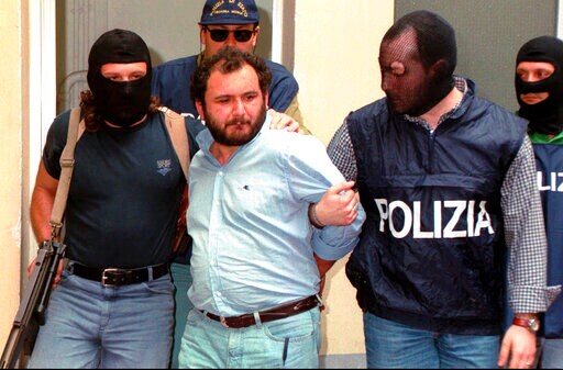 Mafia Hit Man Apologizes; Italians Indignant at His Release