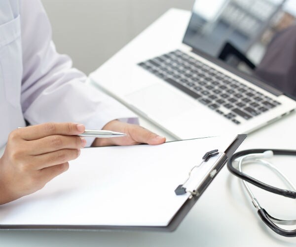 telehealth and telemedicine virtual or online healthcare 