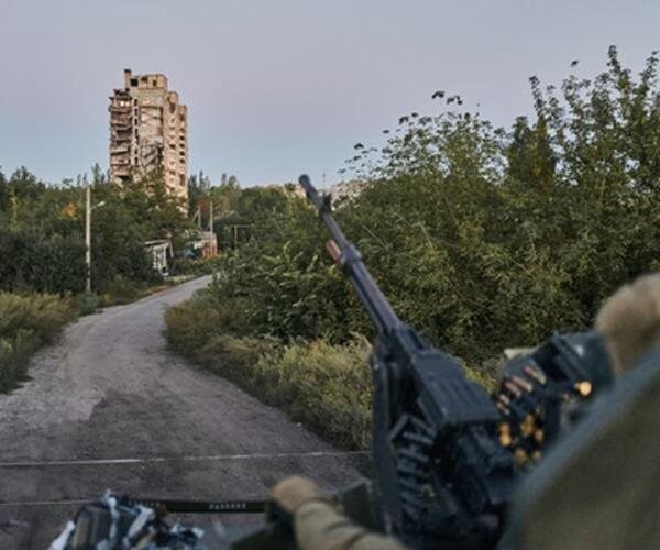 Russia Tightens the Noose on Ukraine's City of Avdiivka 