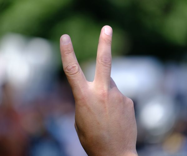 Hundreds Try to Set World Record for Human Peace Sign