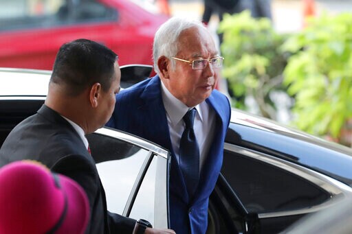 Malaysia Ex-PM Use 'elaborate' Plan to Loot Fund: Prosecutor