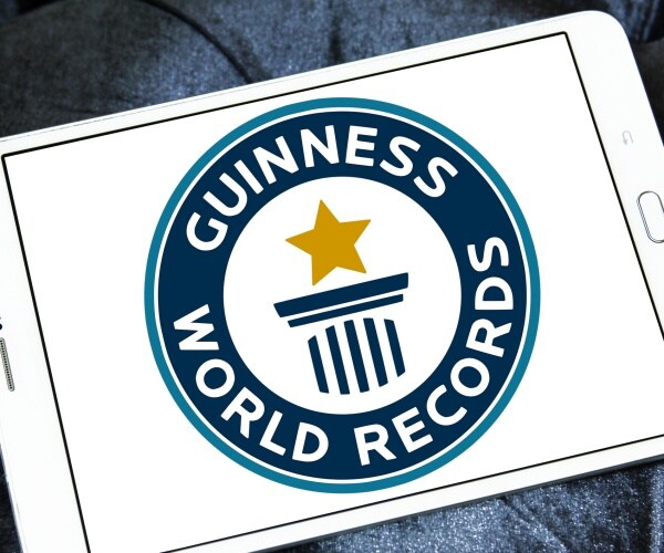 New Guinness World Record: 252 Golf Holes in 12 Hours