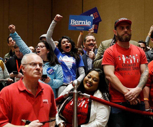 culinary workers listen to bernie supporters