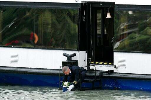 Memorial Event Held on Danube River for Crew of Sunken Boat