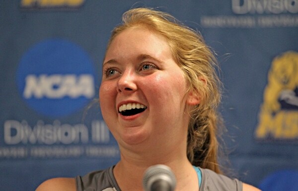 Lauren Hill, Who Made Inspirational Layup, Dies of Tumor