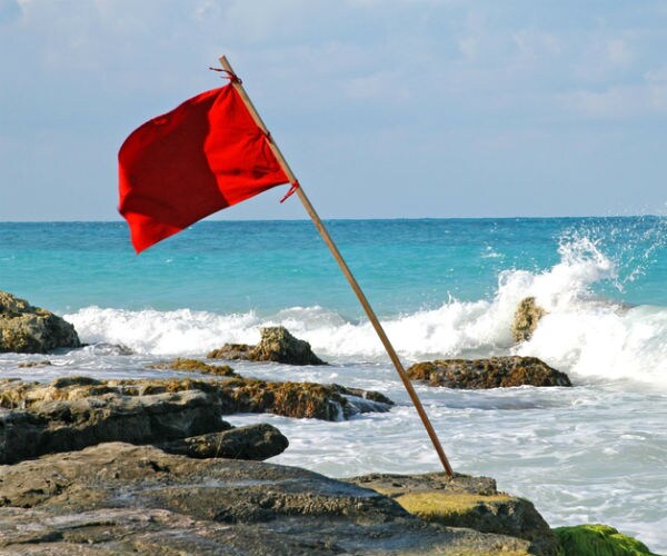 Massive $30 Billion Outflow from US Stocks Raises Red Flag