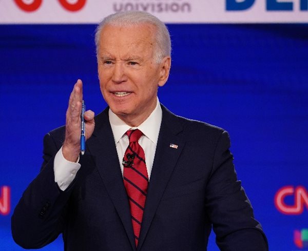 Biden Looks to Widen Lead Over Sanders Via Illinois