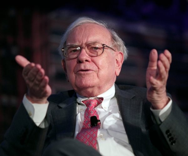 Buffett's Berkshire Sheds Fox, Boosts American, Southwest Airline Bets