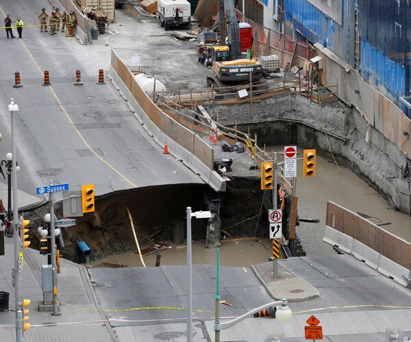 Ottawa Sinkhole 4 Lanes Wide Just What Capital Needs Now