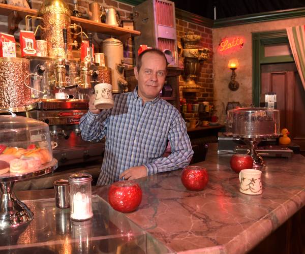 James Michael Tyler, Actor Who Played Gunther on 'Friends,' Dies at 59