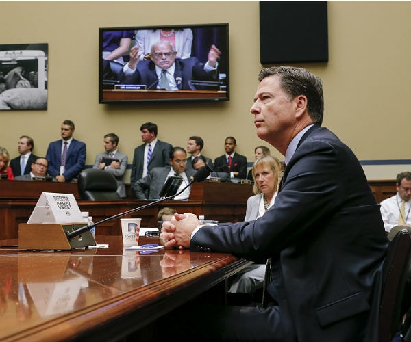 FBI Director Says He's No Longer a Registered Republican