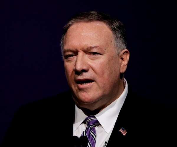 mike pompeo gives a speech in kansas