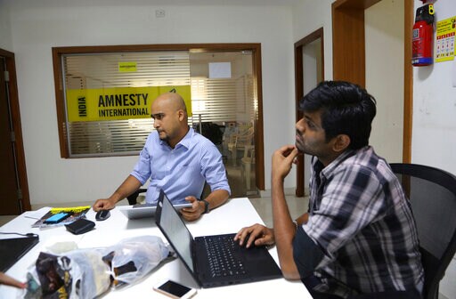 Amnesty Int'l Halts India Operations, Citing Gov't Reprisals