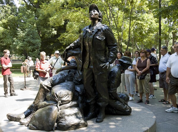 Vietnam Women's Memorial: Facts About Sculptor Glenna Goodacre