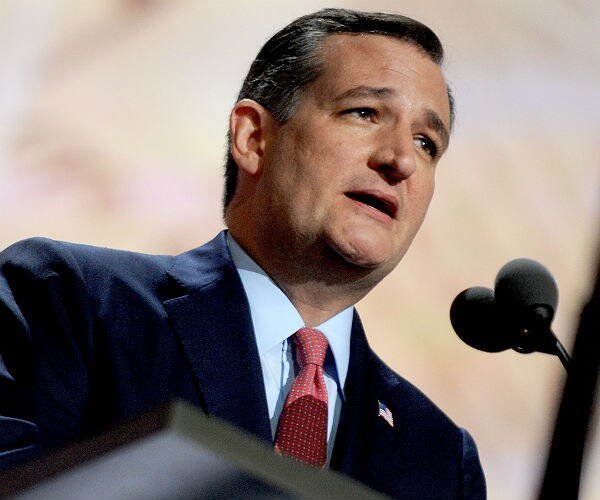 Cruz Denies Sending Tweet Urging Conservatives to Leave GOP If Clinton Wins