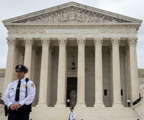 House Urges Supreme Court to Lift Hold on Subpoena for Trump Records