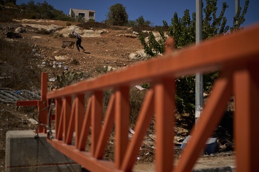 Israel Has Erected Nearly 1,000 Barriers in the West Bank During the war in Gaza, Group Says