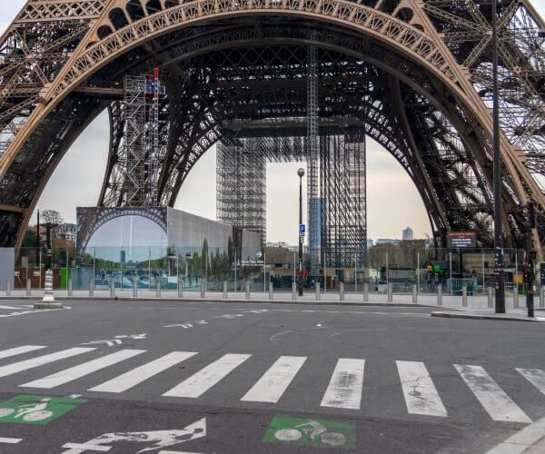 Lockdown Fears Weigh on Dow, S&P 500