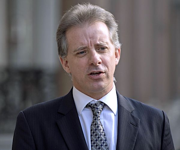 FP: BuzzFeed Hired Ex-FBI Official to Verify Parts of Dossier