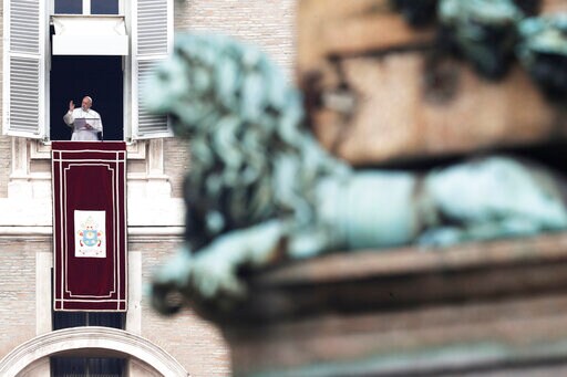 Pope to Web Companies: Guard against Human Traffickers' Bait