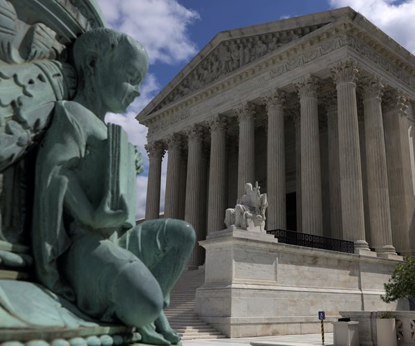 US Supreme Court Rebuffs Planned Parenthood Defunding Case