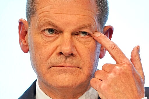 Scholz Seals Deal to Crown Career as German Chancellor