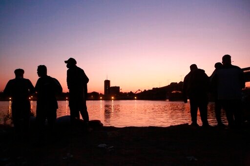 Main Gulf Port in Southern Iraq Shut for a Third Day