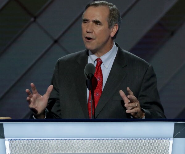 Sen. Merkley: Nunes' Actions Leave House Russian Probe 'in Shreds'