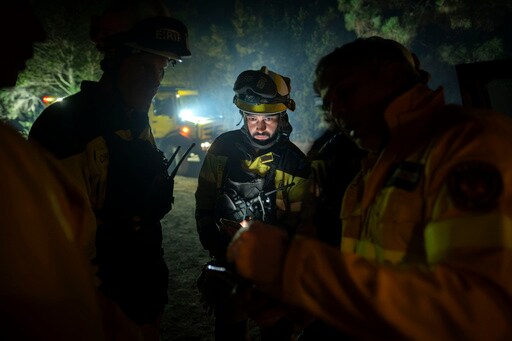 Firefighters Battle through the Night to Halt Wildfire in Spain's Popular Tourist Island of Tenerife