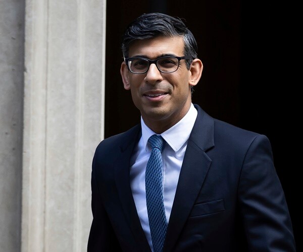 Muted Opposition: UK's Sunak Wins Northern Ireland Trade Vote in Parliament